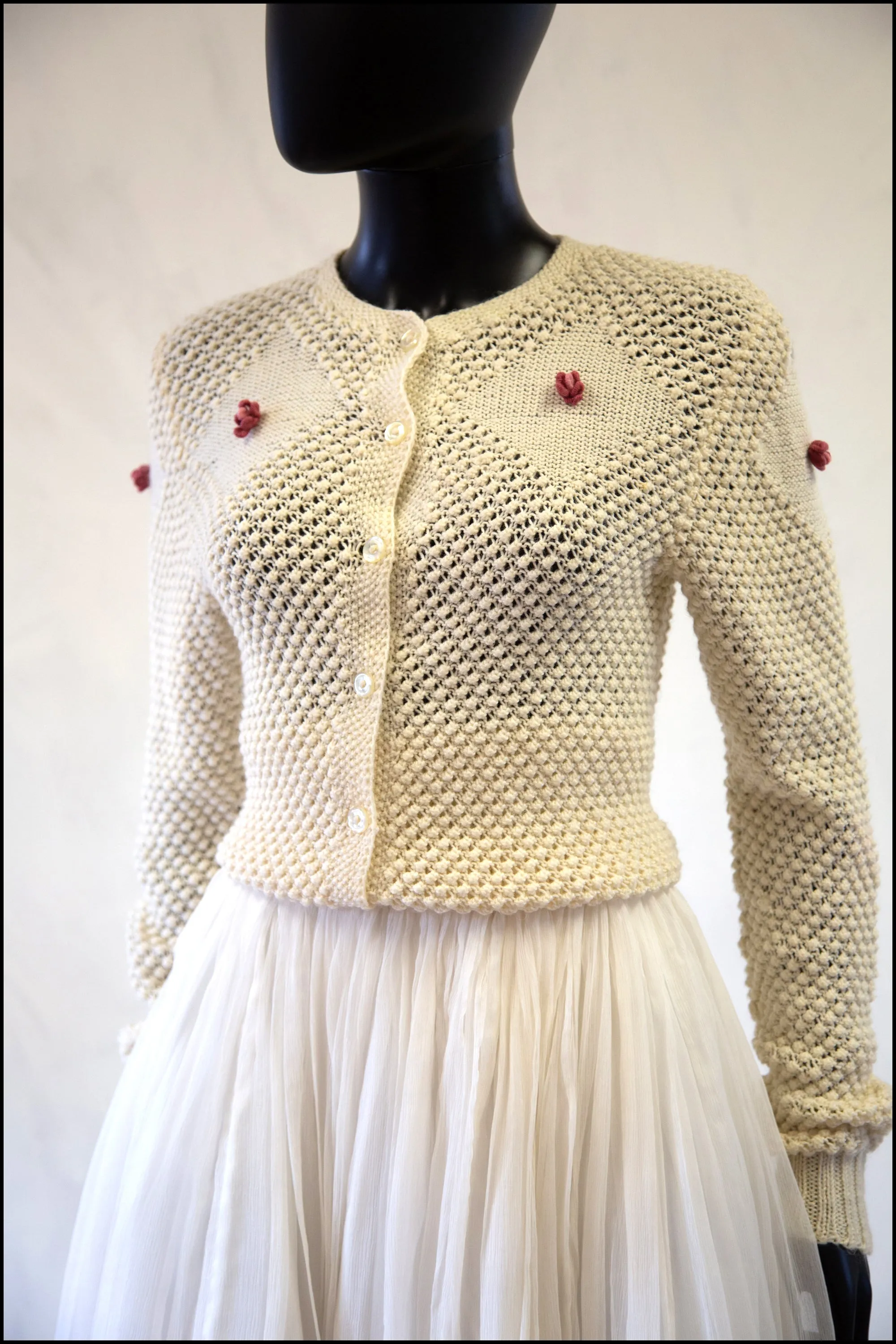 Vintage 1970s Cream Hand Knit Wool Rose Cardigan
